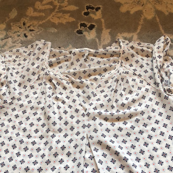 Max studio top - Picture 2 of 2